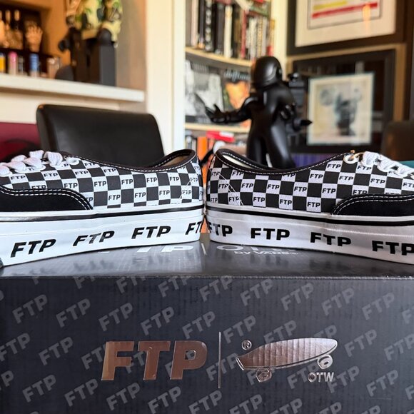 **NEW RARE** VANS AUTHENTIC 44 FTP CHECKERBOARD VAULT VN000EEUBLK 9 WHITE BLACK main image 9
